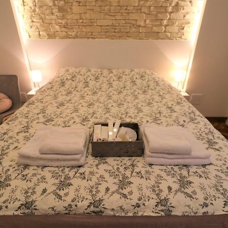 Cozy Old Town Apartment - Free Minibar Bükreş Dış mekan fotoğraf