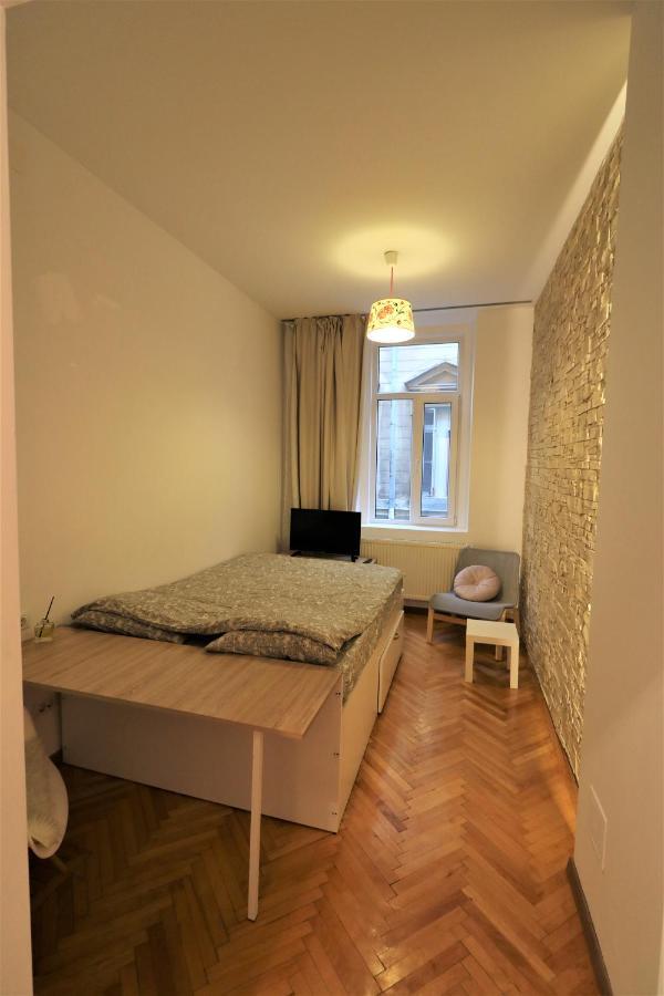 Cozy Old Town Apartment - Free Minibar Bükreş Dış mekan fotoğraf