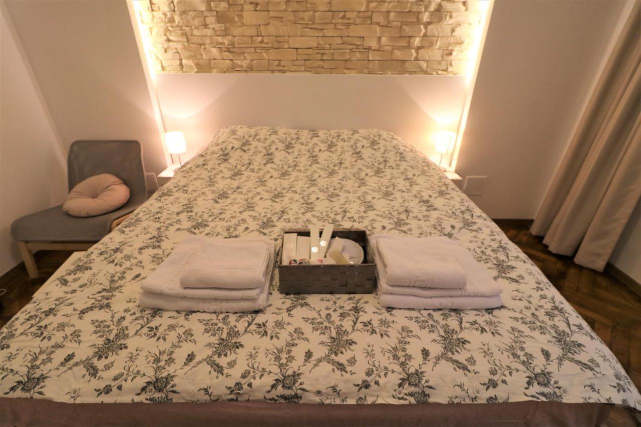 Cozy Old Town Apartment - Free Minibar Bükreş Dış mekan fotoğraf