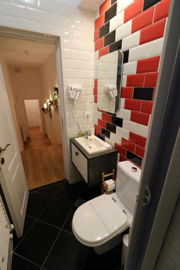 Cozy Old Town Apartment - Free Minibar Bükreş Dış mekan fotoğraf